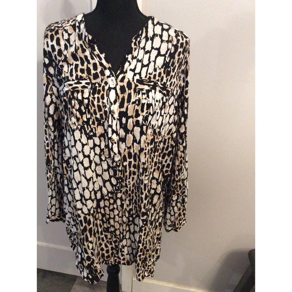 Calvin Klein Plus Size 2X Partial Button Blouse Animal Print Roll Tab Sleeve